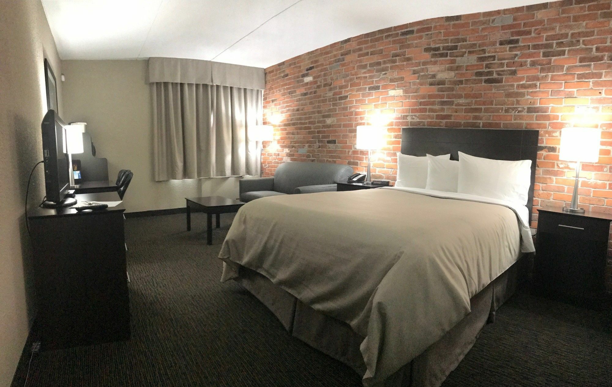 Super 8 by Wyndham Timmins ON Hotel Bagian luar foto