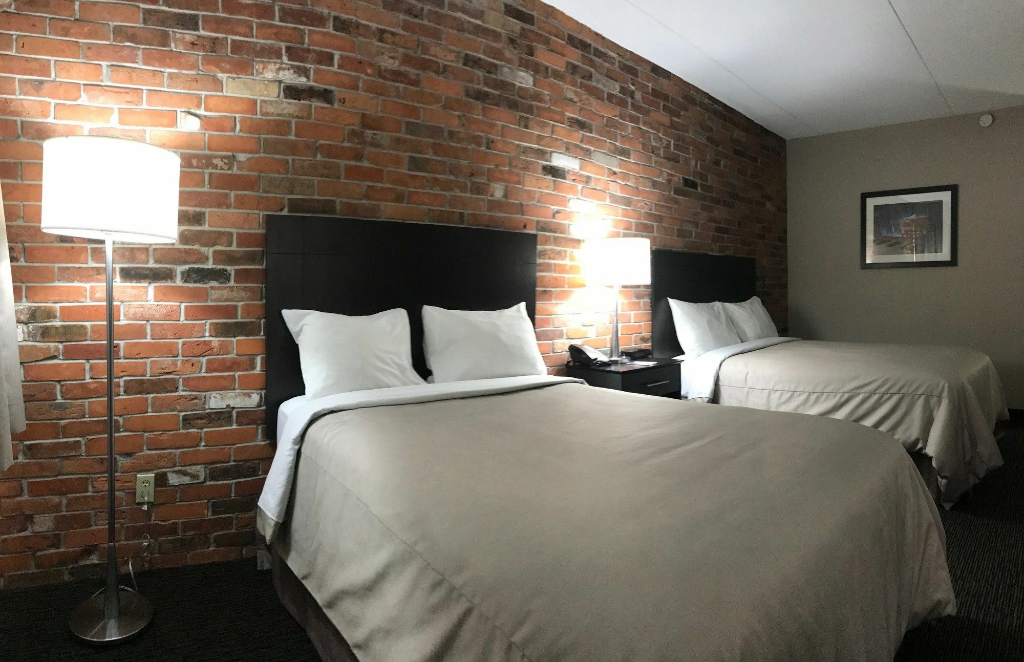 Super 8 by Wyndham Timmins ON Hotel Bagian luar foto